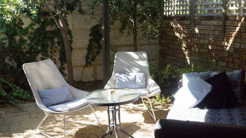 Relax, Bright & Airy Garden Villa - Dalby Accommodation 27