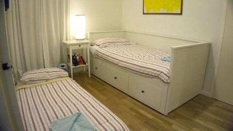 Relax, Bright & Airy Garden Villa - Dalby Accommodation 11