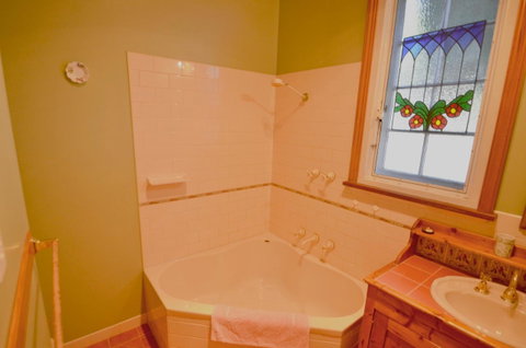 RoseMoore Bed & Breakfast - Dalby Accommodation 13