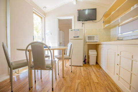 RAC Exmouth Cape Holiday Park - Dalby Accommodation 3