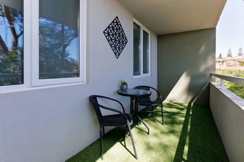 SEA BREEZE â€“ Between Cottesloe Beach & Swan River - Dalby Accommodation 12