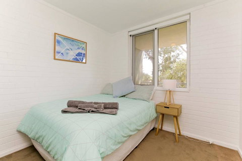 SEA BREEZE â€“ Between Cottesloe Beach & Swan River - Dalby Accommodation 8