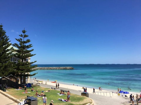 SEA BREEZE â€“ Between Cottesloe Beach & Swan River - Dalby Accommodation 14