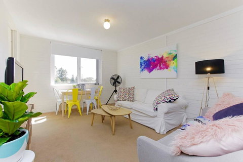 SEA BREEZE â€“ Between Cottesloe Beach & Swan River - Dalby Accommodation 10