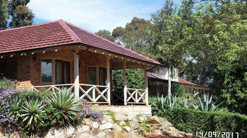 Eleebana Guest House - Dalby Accommodation 17
