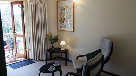 Eleebana Guest House - Dalby Accommodation 4