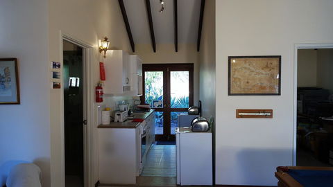 Eleebana Guest House - Dalby Accommodation 22