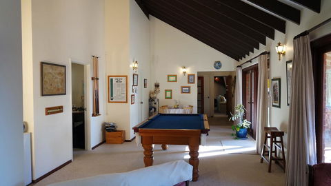 Eleebana Guest House - Dalby Accommodation 23