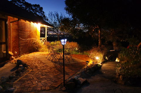 Eleebana Guest House - Dalby Accommodation 37