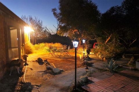 Eleebana Guest House - Dalby Accommodation 35