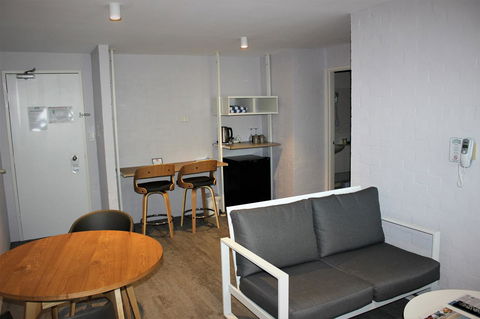 Atrium Hotel Mandurah - Dalby Accommodation 12