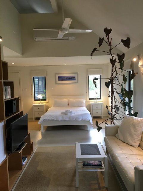 DESIGNER'S STUDIO - Dalby Accommodation 0