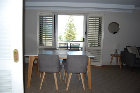 Absolute Beachfront Scarborough - Dalby Accommodation 3