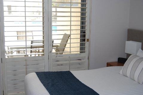Absolute Beachfront Scarborough - Dalby Accommodation 6