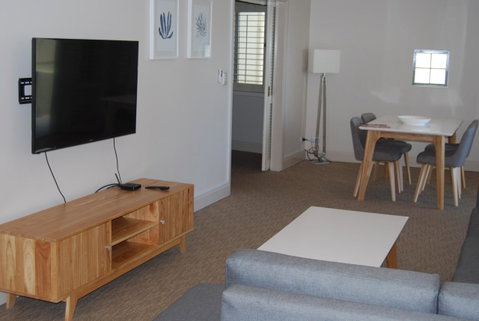 Absolute Beachfront Scarborough - Dalby Accommodation 2