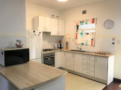 Broadway Apartments - Dalby Accommodation 30