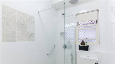 Broadway Apartments - Dalby Accommodation 3