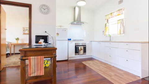 Broadway Apartments - Dalby Accommodation 11