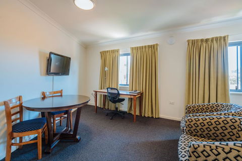 Canning Bridge Auto Lodge - Dalby Accommodation 37