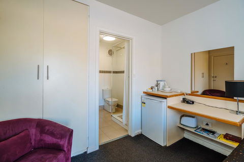 Canning Bridge Auto Lodge - Dalby Accommodation 22