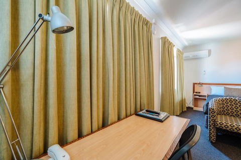 Canning Bridge Auto Lodge - Dalby Accommodation 35