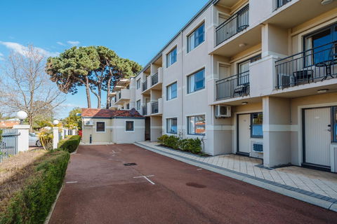 Canning Bridge Auto Lodge - Dalby Accommodation 17