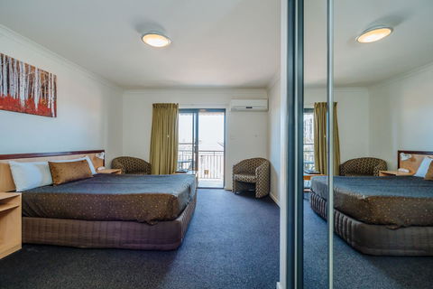 Canning Bridge Auto Lodge - Dalby Accommodation 6