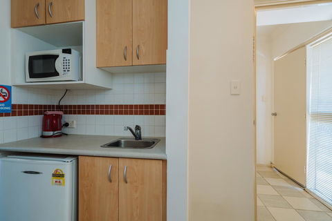 Canning Bridge Auto Lodge - Dalby Accommodation 7