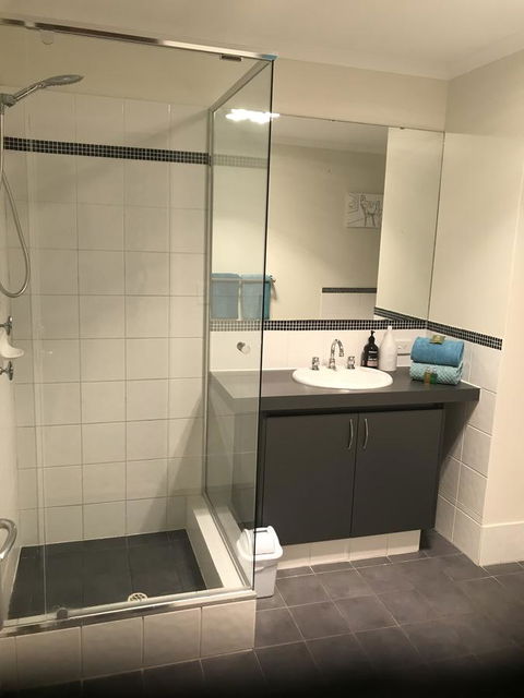 THE SANCTUARY LUXURY HOLIDAY HOME - Dalby Accommodation 7