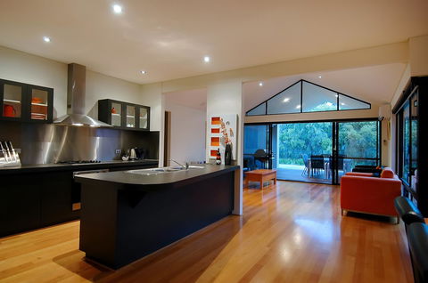 THE SANCTUARY LUXURY HOLIDAY HOME - Dalby Accommodation 11