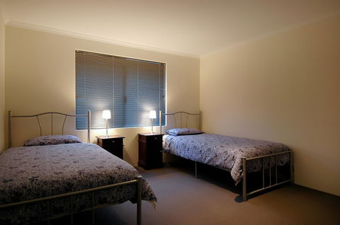 THE SANCTUARY LUXURY HOLIDAY HOME - Dalby Accommodation 5