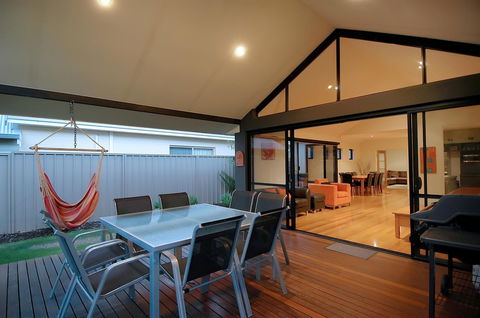 THE SANCTUARY LUXURY HOLIDAY HOME - Dalby Accommodation 23