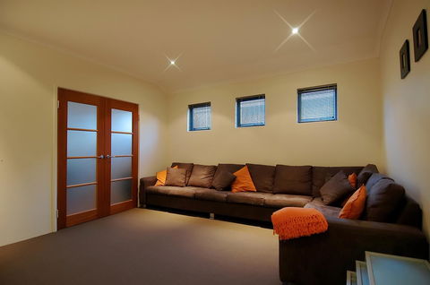 THE SANCTUARY LUXURY HOLIDAY HOME - Dalby Accommodation 21