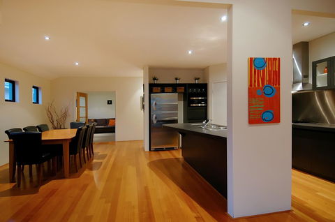 THE SANCTUARY LUXURY HOLIDAY HOME - Dalby Accommodation 14