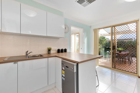 Applecross Village Residence - Dalby Accommodation 14