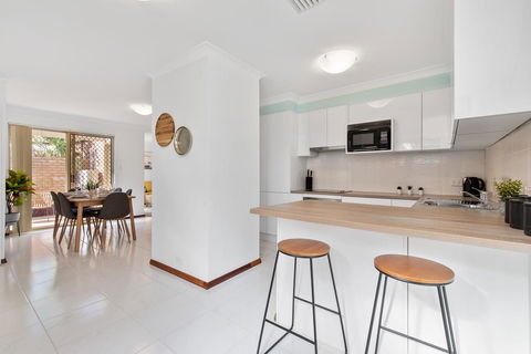 Applecross Village Residence - Dalby Accommodation 11