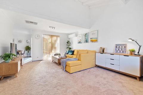 Applecross Village Residence - Dalby Accommodation 5