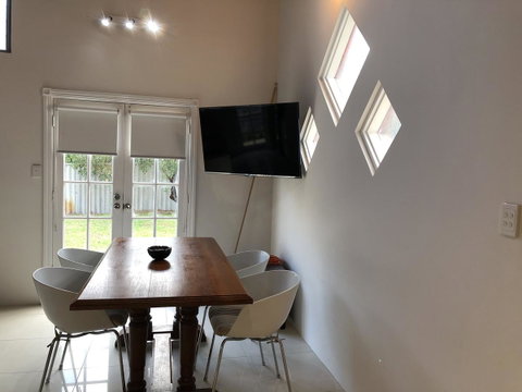 Beach Studio - Dalby Accommodation 5