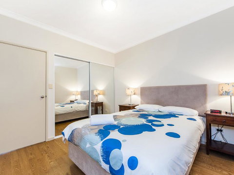 James On The Park - Executive Escapes - Dalby Accommodation 7