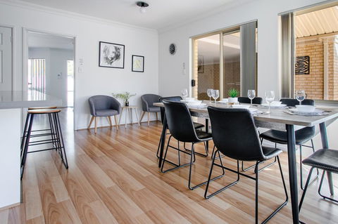 Jane Residence - Dalby Accommodation 13