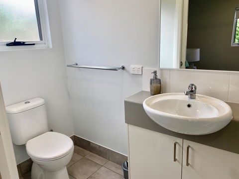 17 By The Sea - Dalby Accommodation 13