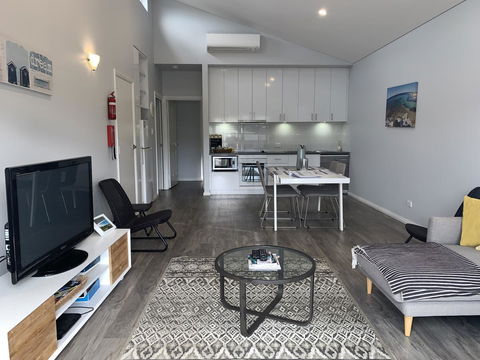 17 By The Sea - Dalby Accommodation 11