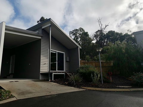 17 By The Sea - Dalby Accommodation 2