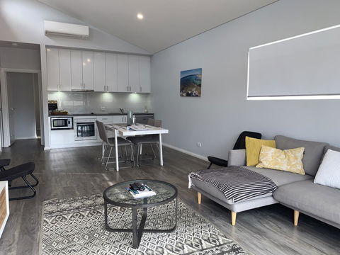 17 By The Sea - Dalby Accommodation 5
