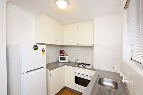 Cunningham Terrace 8 - Dalby Accommodation 7