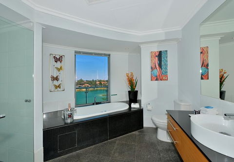 A 406 FANTASTIC OCEAN BEACH And MARINA VIEW APT - MANDURAH - Dalby Accommodation 30