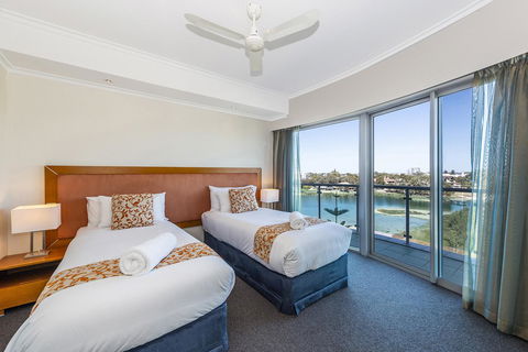 A 406 FANTASTIC OCEAN BEACH And MARINA VIEW APT - MANDURAH - Dalby Accommodation 17