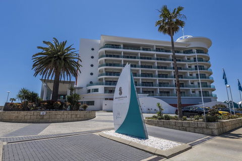 A 406 FANTASTIC OCEAN BEACH And MARINA VIEW APT - MANDURAH - Dalby Accommodation 3