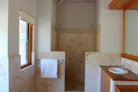 Moana Spa Villas - Prime Yallingup Location - Dalby Accommodation 14
