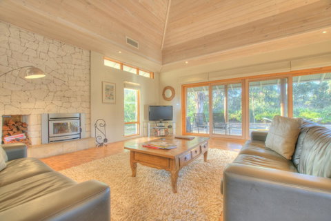 Moana Spa Villas - Prime Yallingup Location - Dalby Accommodation 4